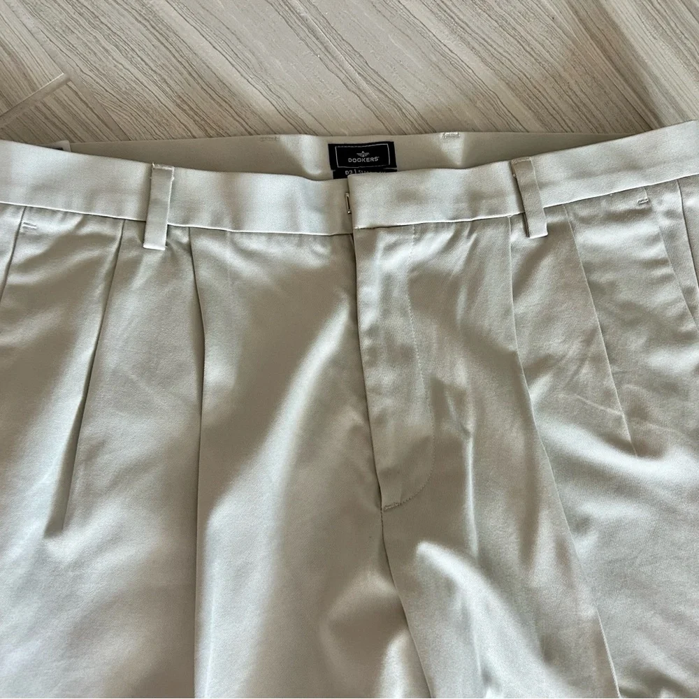 Dockers men’s easy fit pants 38 x 31
